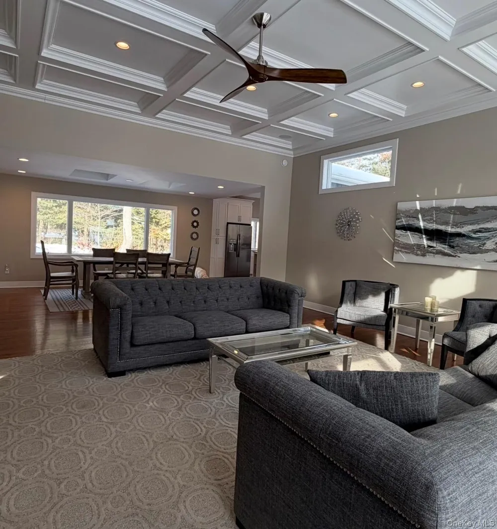 10 Skyes Neck Court East Quogue, NY 11942
