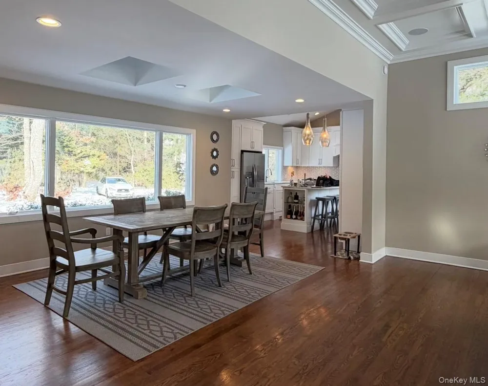 10 Skyes Neck Court East Quogue, NY 11942