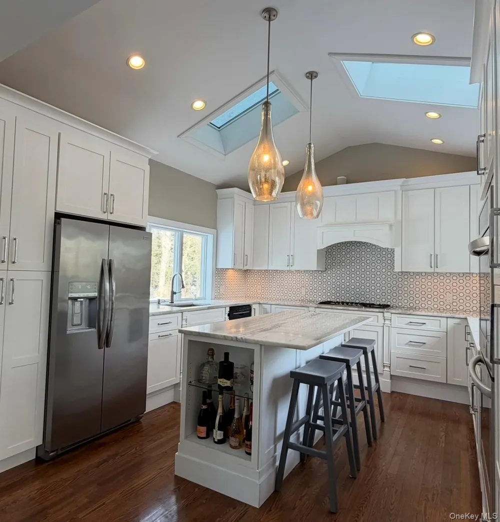 10 Skyes Neck Court East Quogue, NY 11942