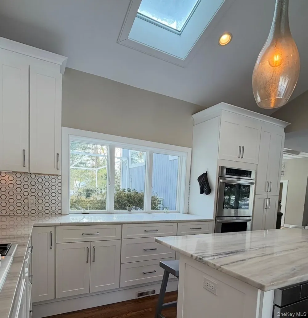 10 Skyes Neck Court East Quogue, NY 11942