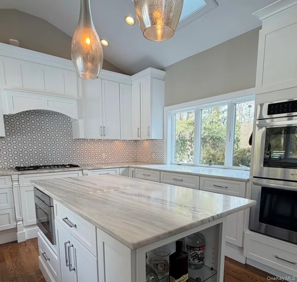 10 Skyes Neck Court East Quogue, NY 11942