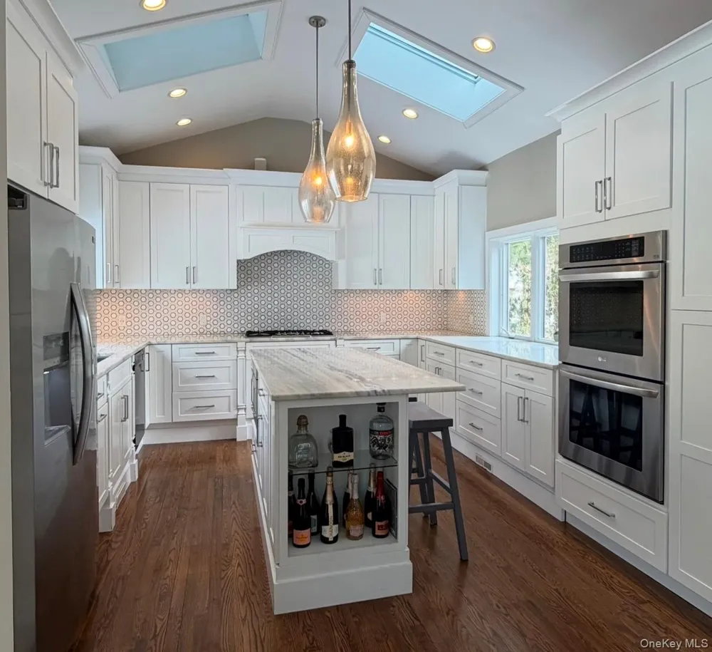 10 Skyes Neck Court East Quogue, NY 11942