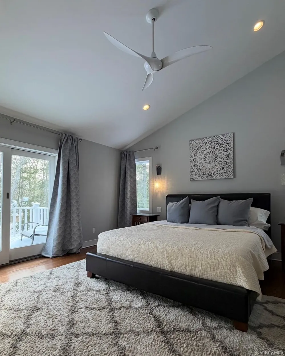 10 Skyes Neck Court East Quogue, NY 11942