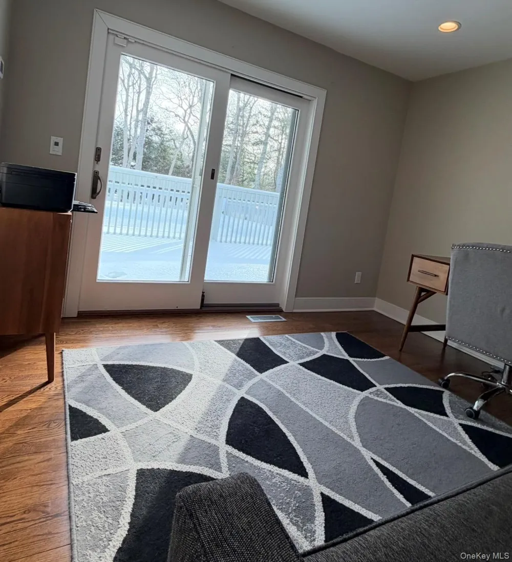 10 Skyes Neck Court East Quogue, NY 11942