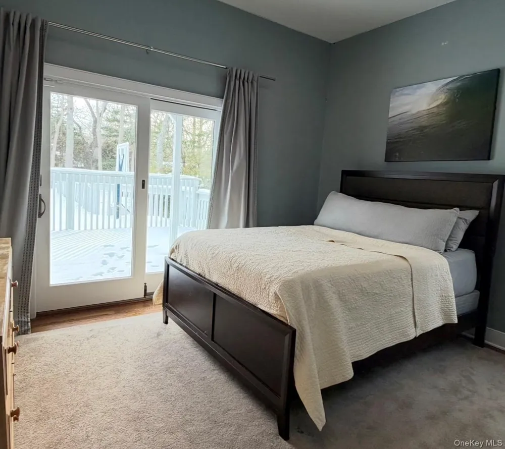 10 Skyes Neck Court East Quogue, NY 11942