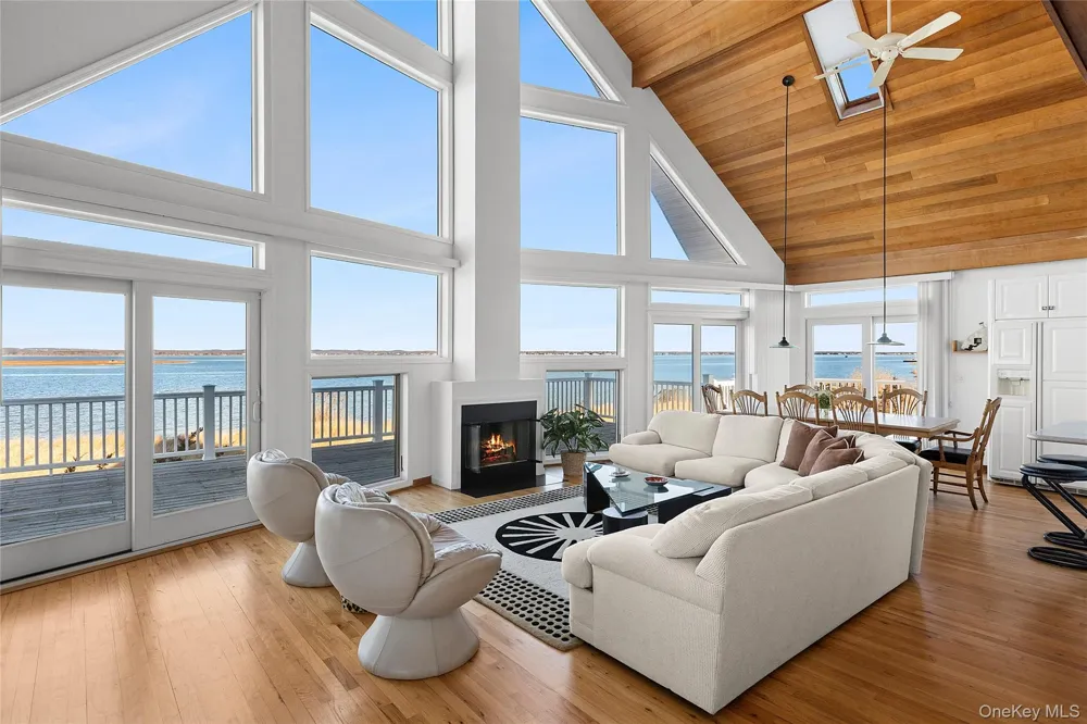 8 Dune Lane Westhampton Dunes, NY 11978