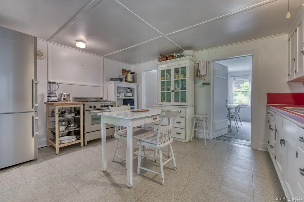 790 Oyster Ponds Lane Orient, NY 11957