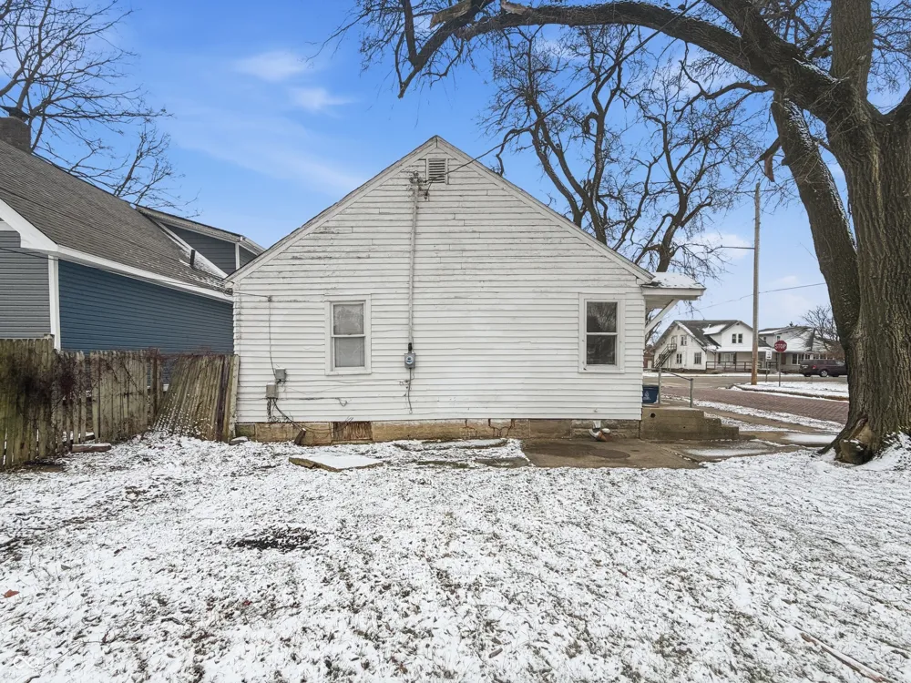 1622 S Washington Street Marion, IN 46953