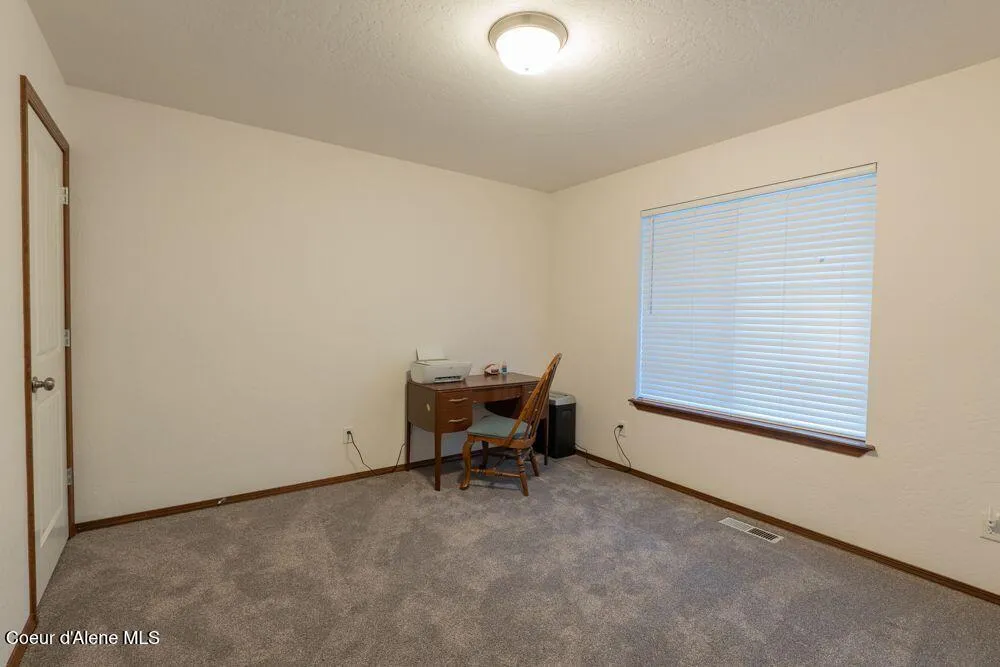 7942 W KAYAK COURT Rathdrum, ID 83858