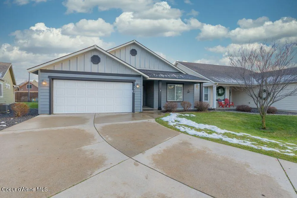 7942 W KAYAK COURT Rathdrum, ID 83858
