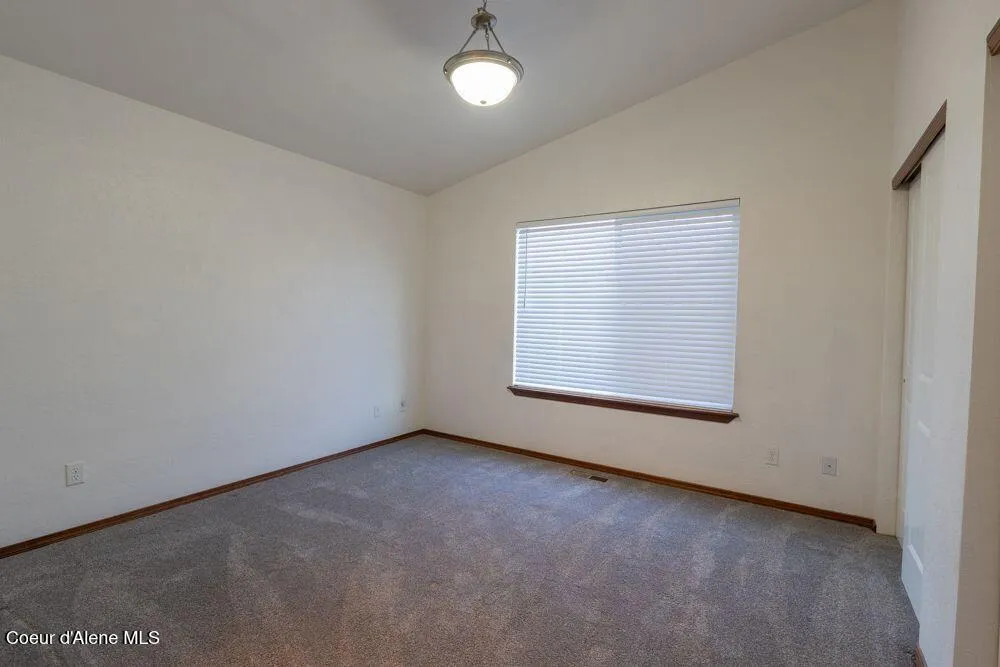7942 W KAYAK COURT Rathdrum, ID 83858
