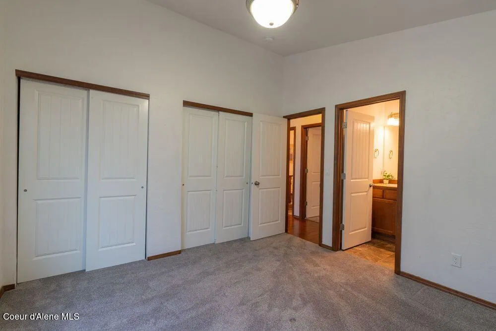 7942 W KAYAK COURT Rathdrum, ID 83858