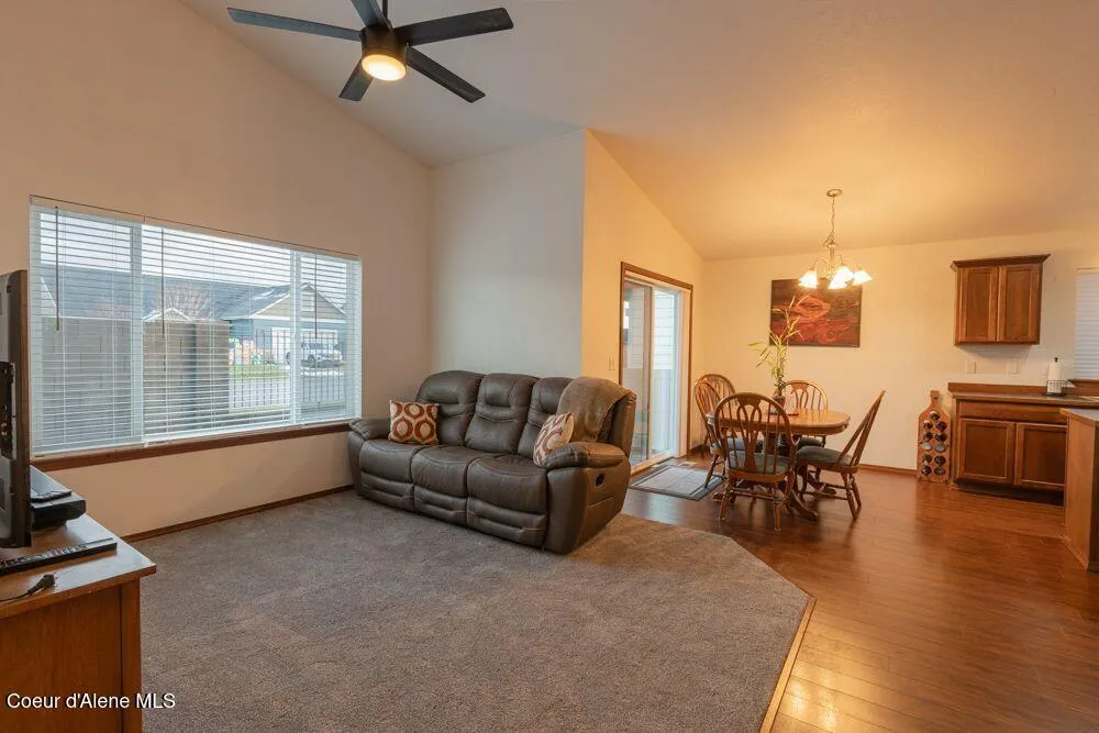 7942 W KAYAK COURT Rathdrum, ID 83858