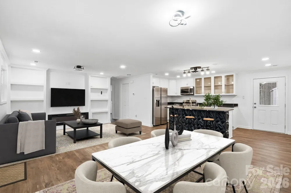 704 W Border Street Dallas, NC 28034