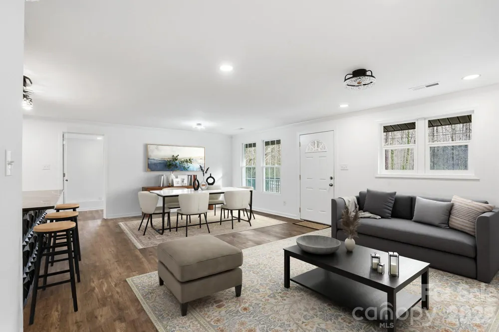 704 W Border Street Dallas, NC 28034