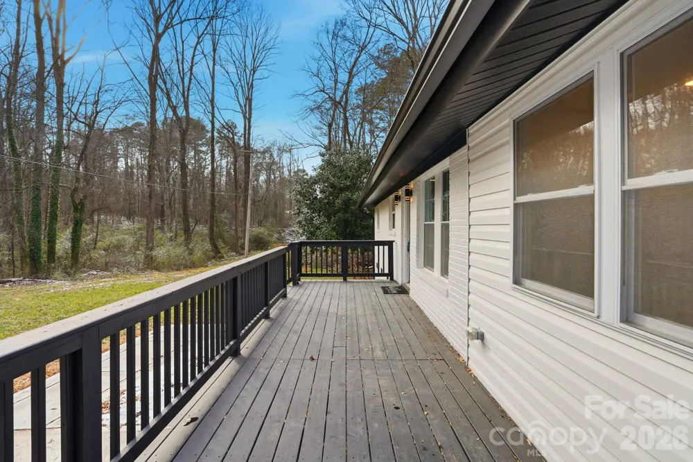 704 W Border Street Dallas, NC 28034