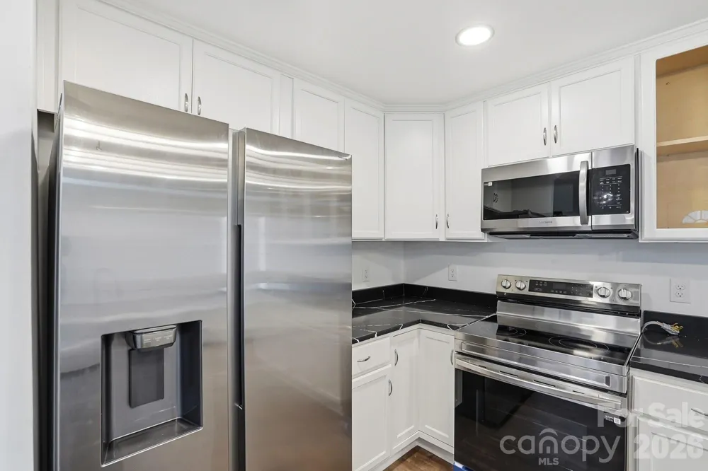 704 W Border Street Dallas, NC 28034