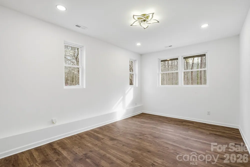 704 W Border Street Dallas, NC 28034