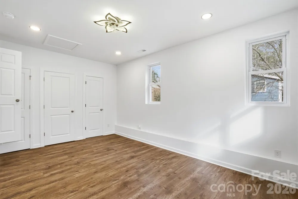 704 W Border Street Dallas, NC 28034