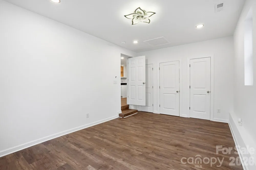 704 W Border Street Dallas, NC 28034
