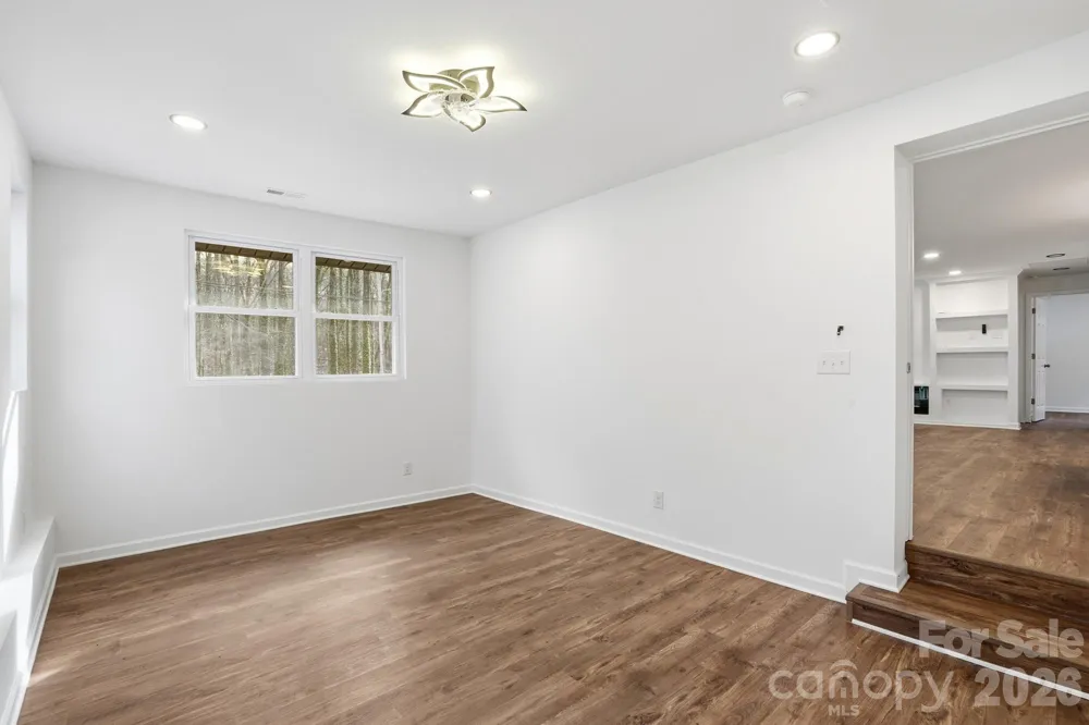 704 W Border Street Dallas, NC 28034