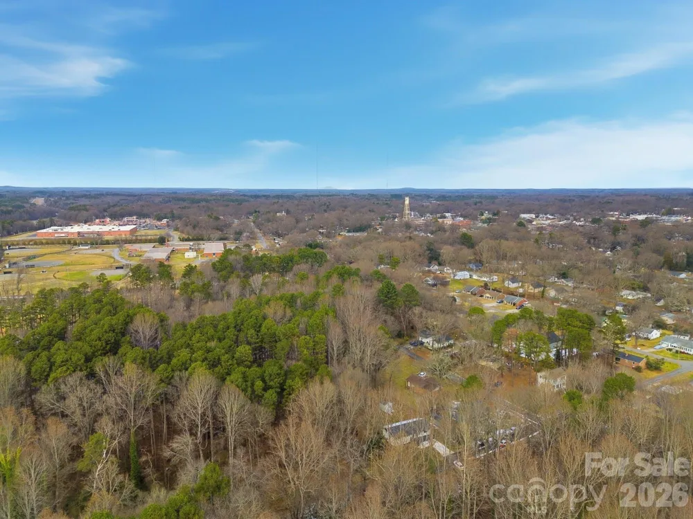 704 W Border Street Dallas, NC 28034
