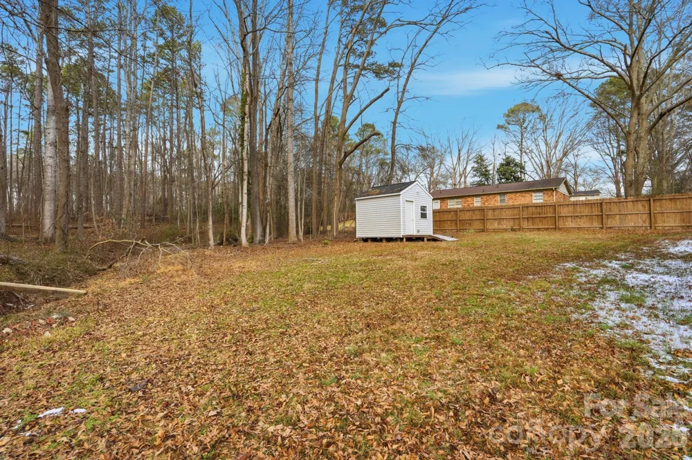 00 W Border Street Dallas, NC 28034