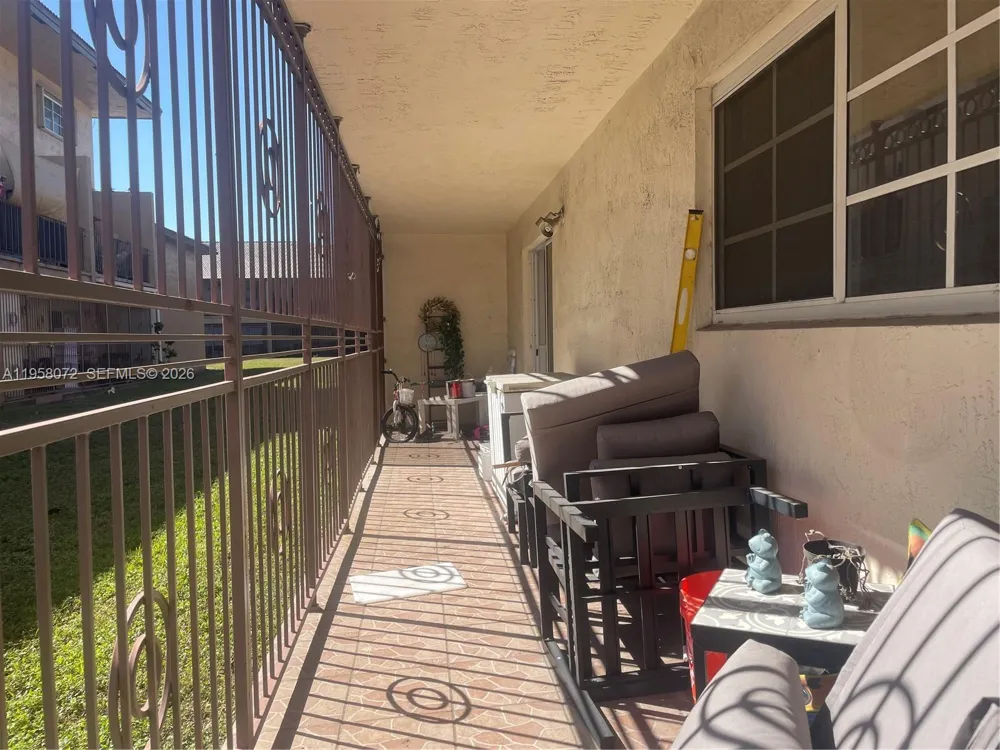 8851 NW 119th St #6102 Hialeah Gardens, FL 33018