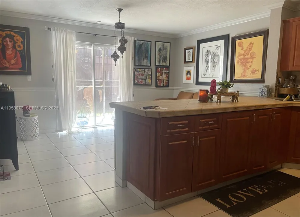 8851 NW 119th St #6102 Hialeah Gardens, FL 33018