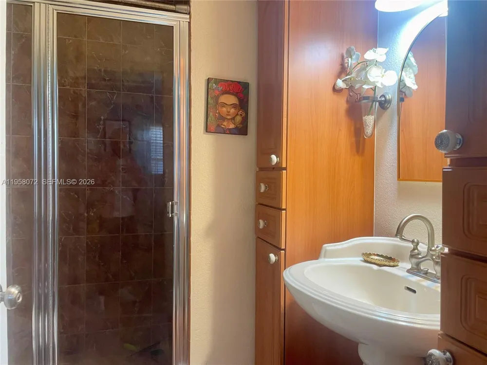 8851 NW 119th St #6102 Hialeah Gardens, FL 33018