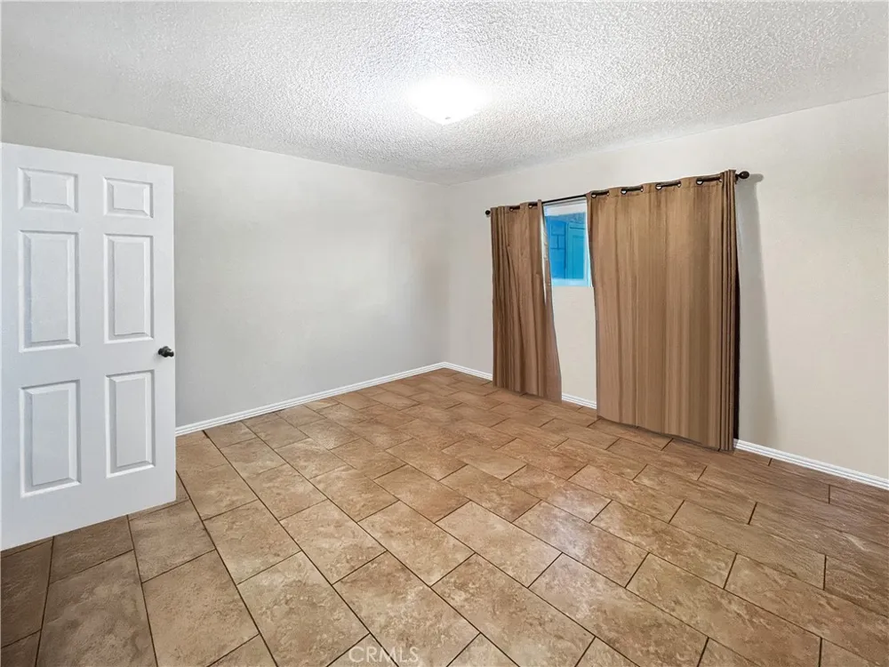 4084 W 137th #B Hawthorne, CA 90250