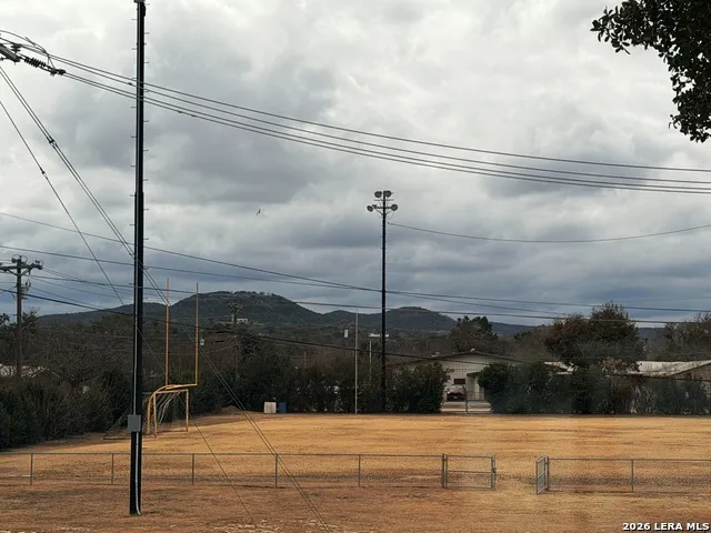 600A 10th Bandera, TX 78003