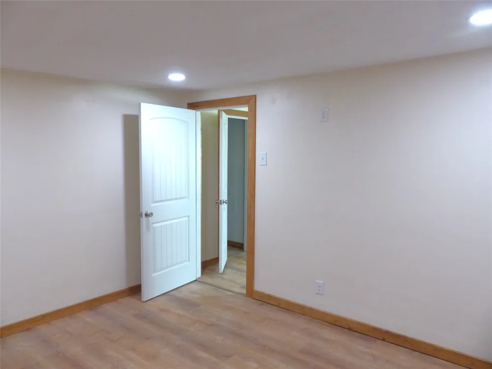 1922 S Pine Brady, TX 76825