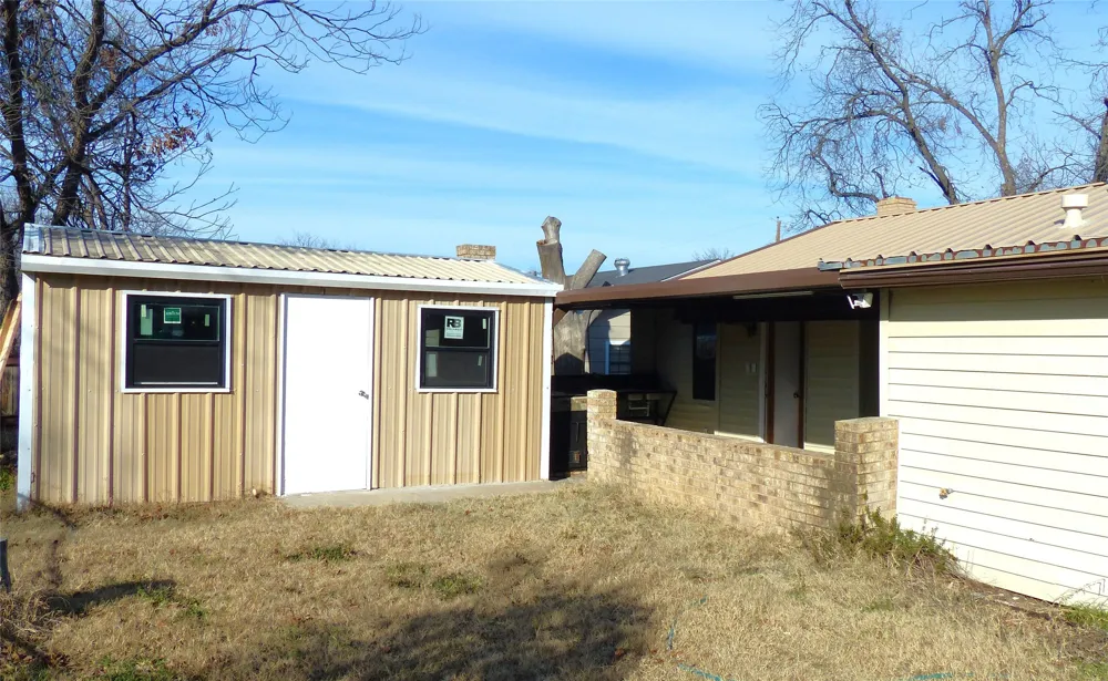 1922 S Pine Brady, TX 76825