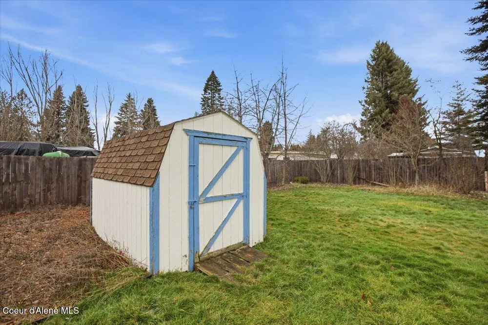 9519 Baack Road Hayden, ID 83835
