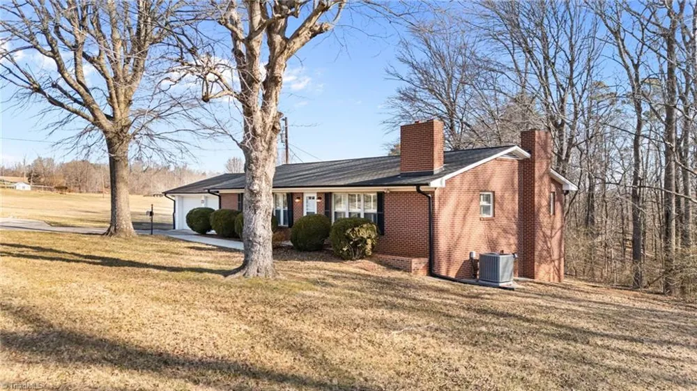 2969 Piney Mountain Road Walnut Cove, NC 27052