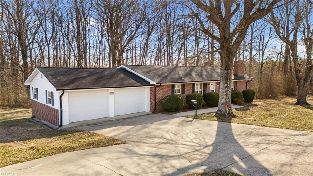 2969 Piney Mountain Road Walnut Cove, NC 27052