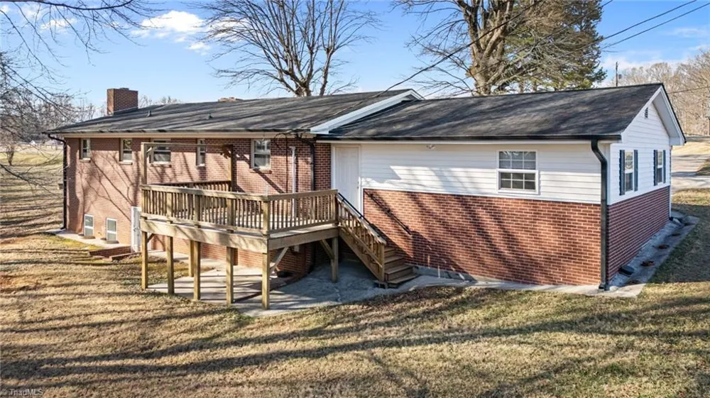 2969 Piney Mountain Road Walnut Cove, NC 27052