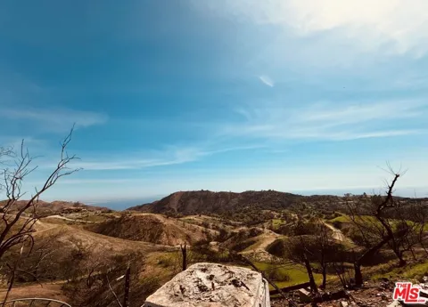 2566 Tuna Canyon Road