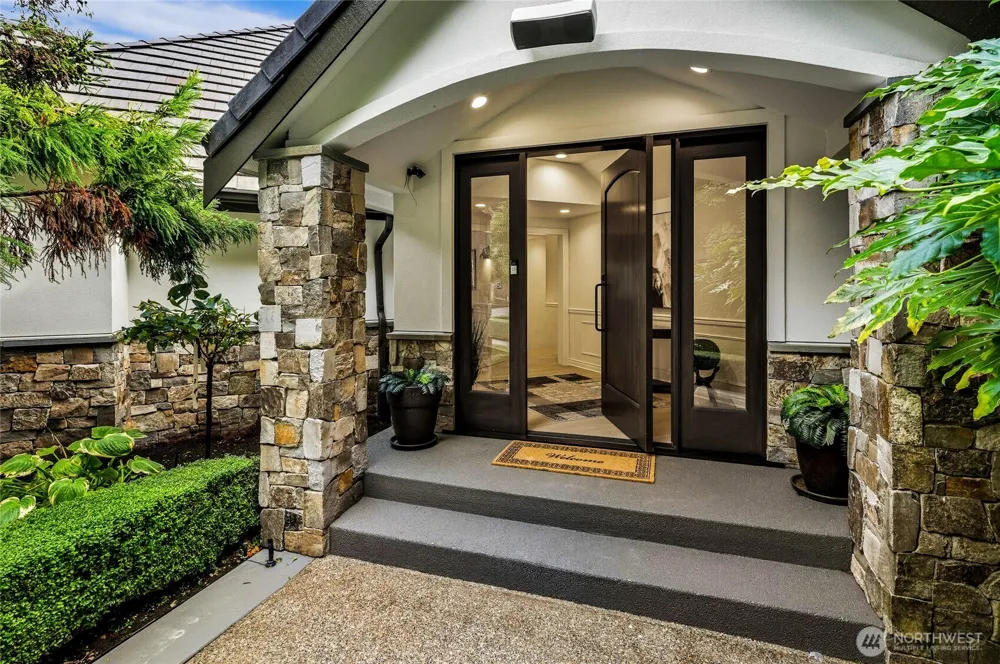 3026 140th Avenue NE Bellevue, WA 98005