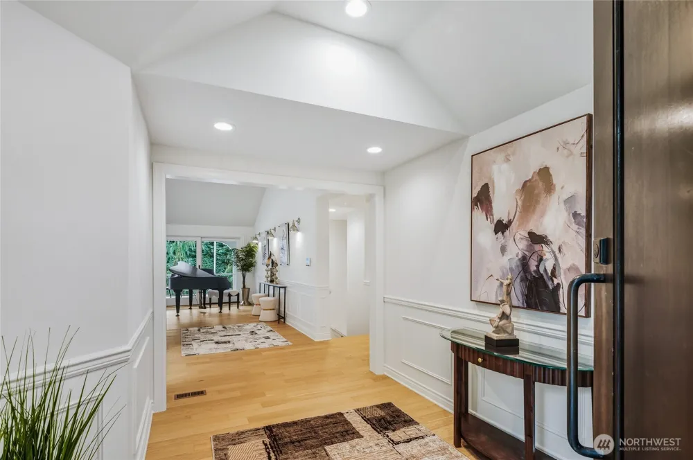 3026 140th Avenue NE Bellevue, WA 98005