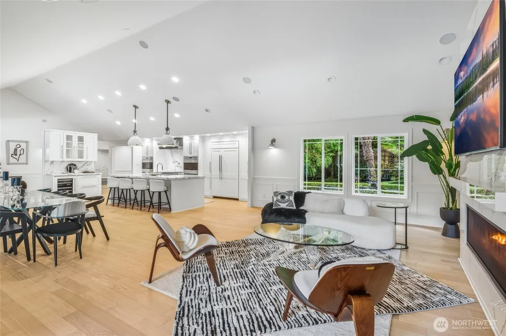 3026 140th Avenue NE Bellevue, WA 98005