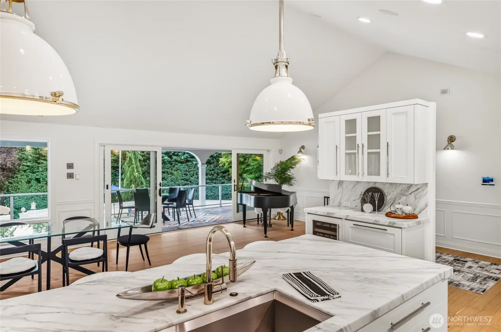 3026 140th Avenue NE Bellevue, WA 98005