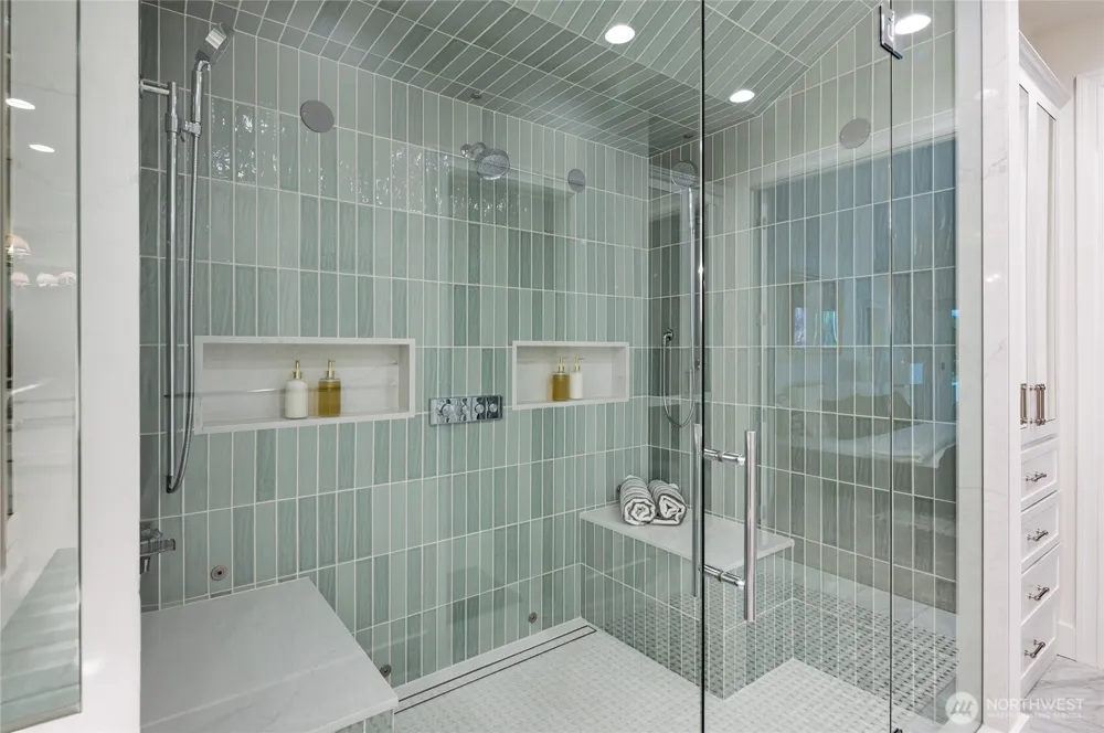 3026 140th Avenue NE Bellevue, WA 98005