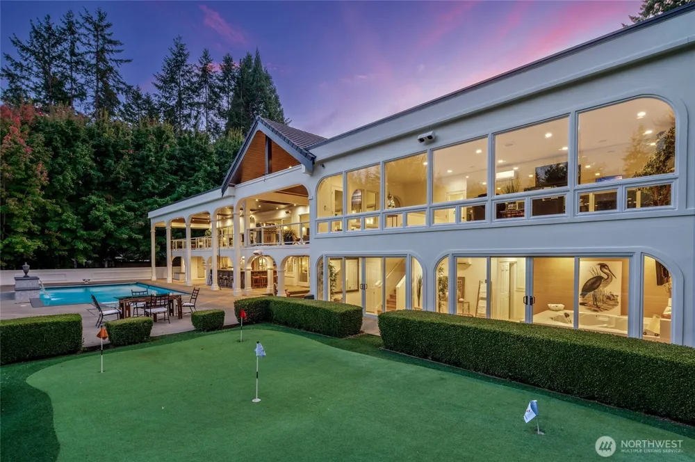 3026 140th Avenue NE Bellevue, WA 98005