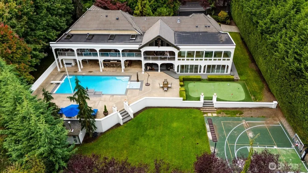 3026 140th Avenue NE Bellevue, WA 98005