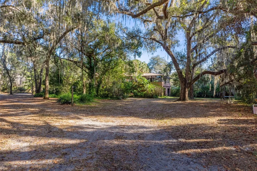 Address Not Shown Okahumpka, FL 34762