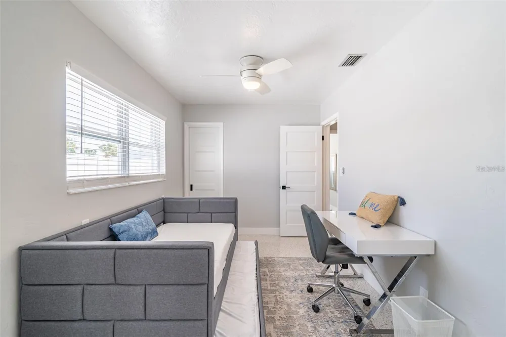 1473 DURLING DRIVE S South Pasadena, FL 33707