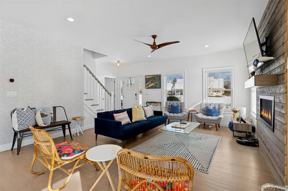 1510 Maple Lane Greenport, NY 11944