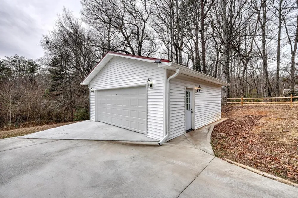 643 Number 20 Mine Road McCaysville, GA 30555